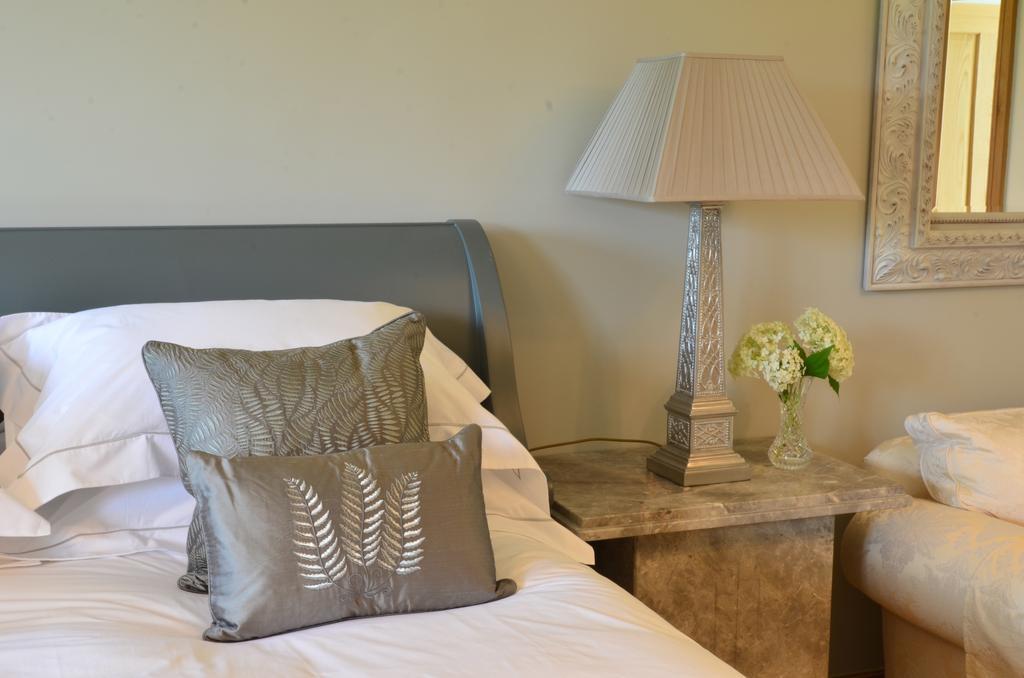 Llwyn Helyg Country House Guest House Carmarthen Rom bilde